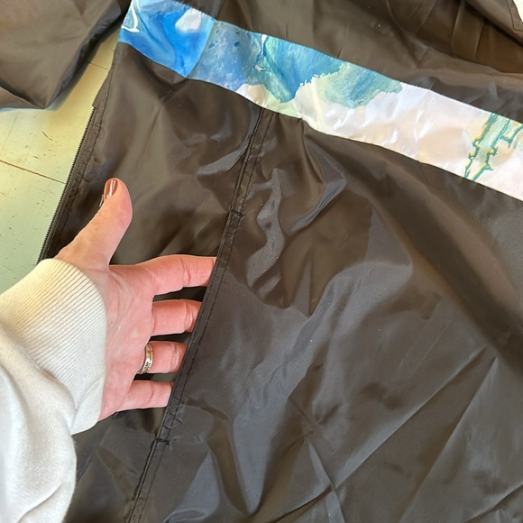 NWT Disney watercolor pullover (XL) and matching shorts (M) - Picture 8 of 14